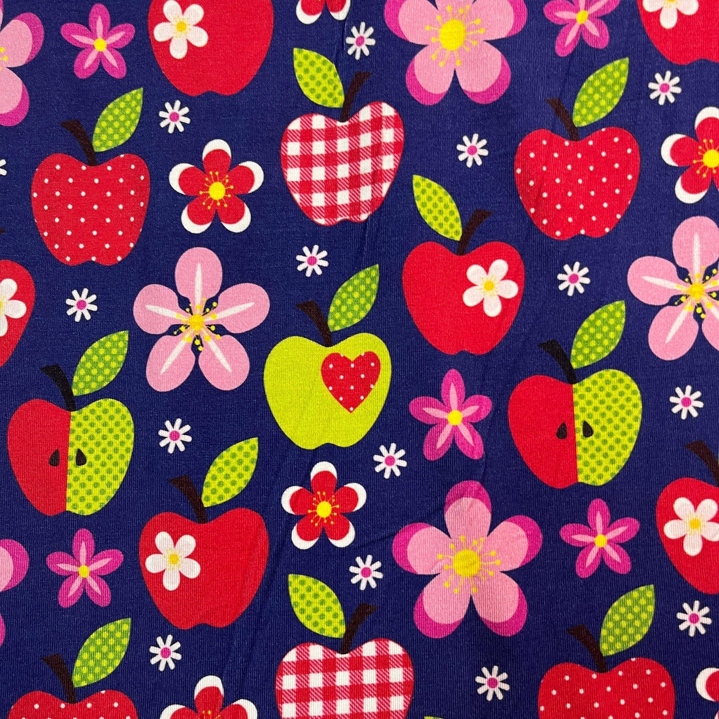 Apple Toss on Bamboo/Spandex Jersey Fabric - Nature's Fabrics