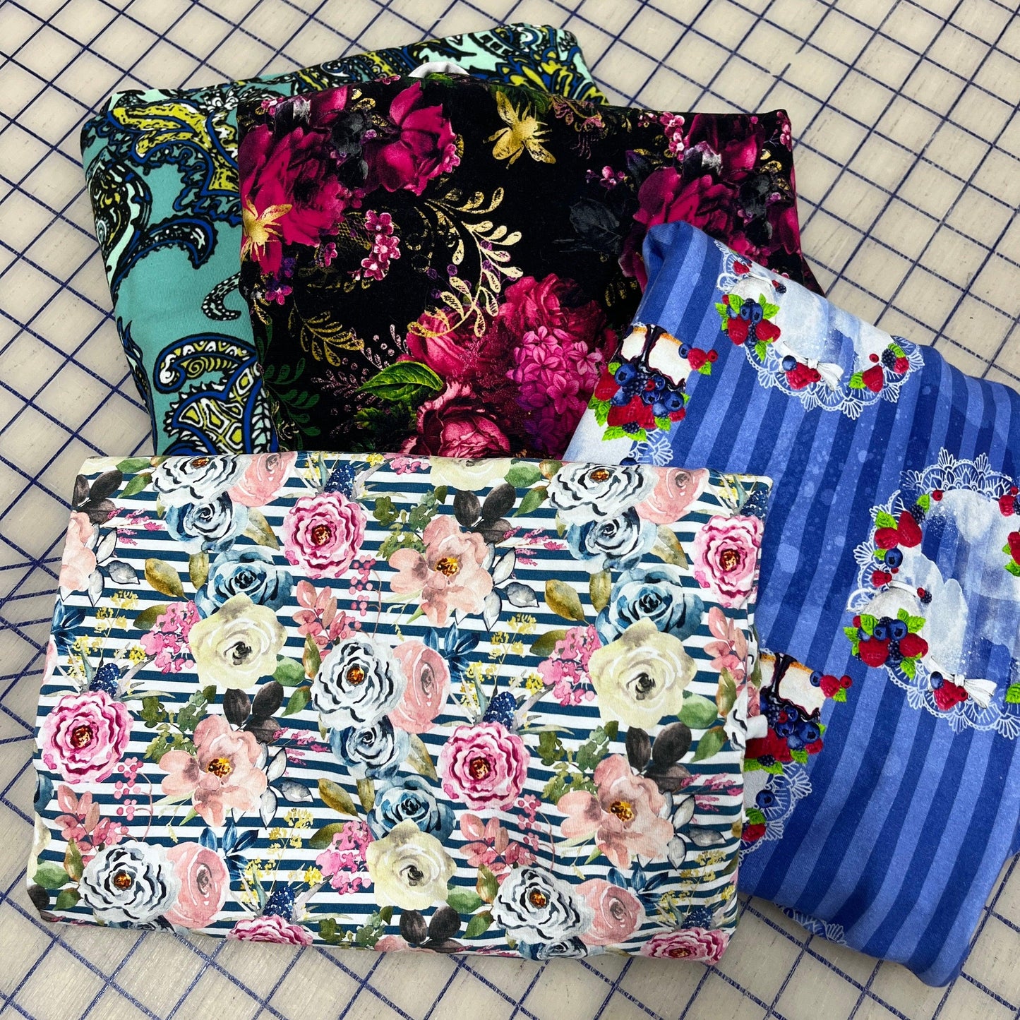 Flowers Cotton/Spandex Jersey Fabric Bundle #448 - Nature's Fabrics