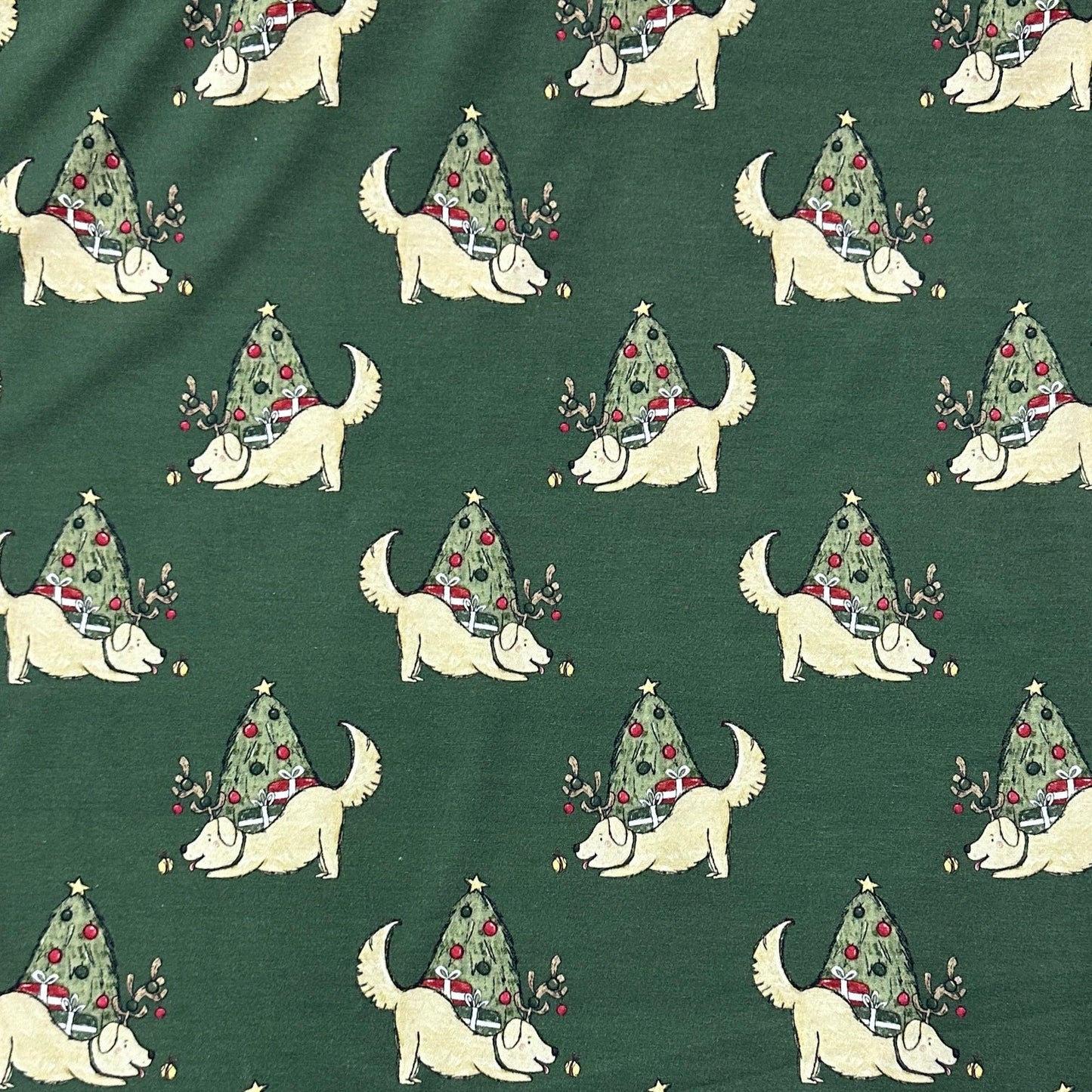 Golden Retriever Christmas on Green Bamboo/Spandex Jersey Fabric - Nature's Fabrics